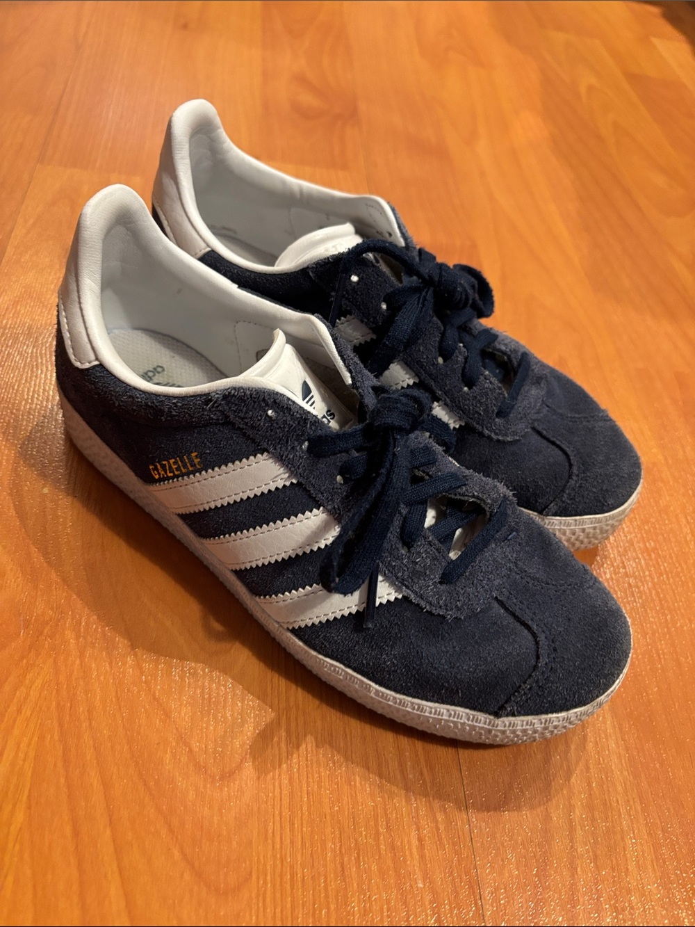 adidas Gazelle Kids Sneakers in Navy and White